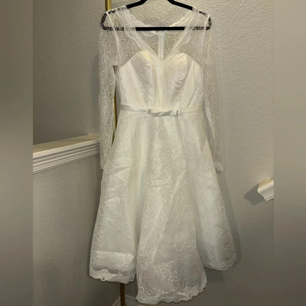 NWT Unique Vintage White Lace Midi Wedding Dress - Picture 4 of 6
